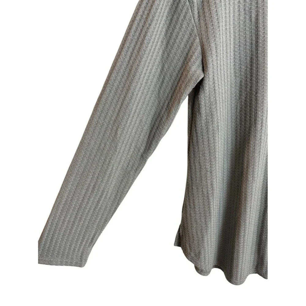 Chaser Sage Green Grey Long Sleeve V Neck Waffle Thermal Knit Top Medium NWOT